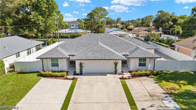 745 91st AVE N, Naples, FL 34108
