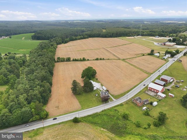 3055 BALTIMORE PIKE, Hanover, PA 17331