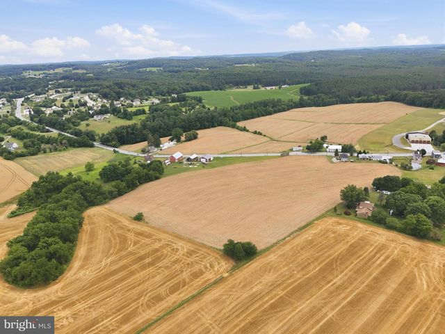 3055 BALTIMORE PIKE, Hanover, PA 17331