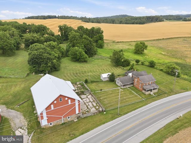 3055 BALTIMORE PIKE, Hanover, PA 17331