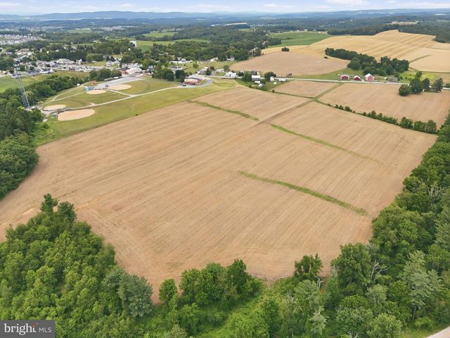 3055 BALTIMORE PIKE, Hanover, PA 17331