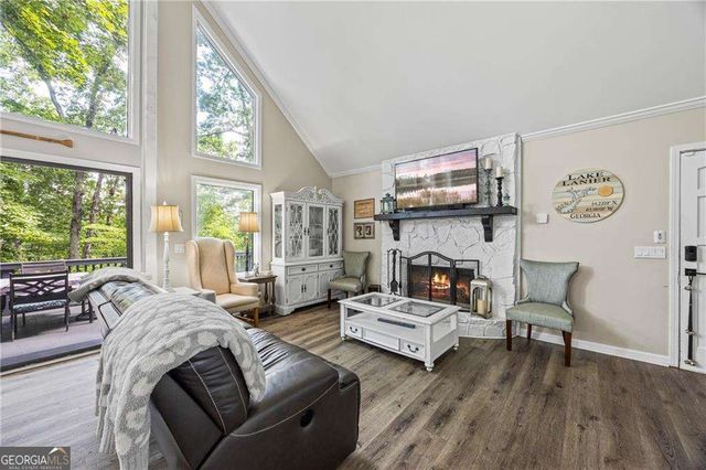 88 Toto Creek Drive W, Dawsonville, GA 30534