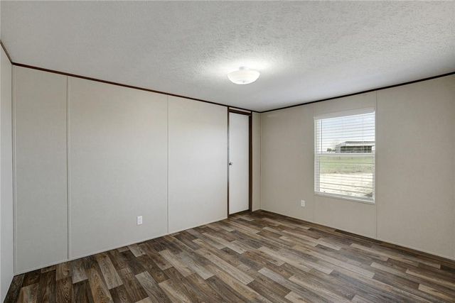 14512 Graef RD B, Creedmoor, TX 78610