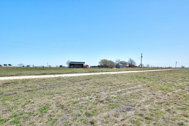 14512 Graef RD B, Creedmoor, TX 78610