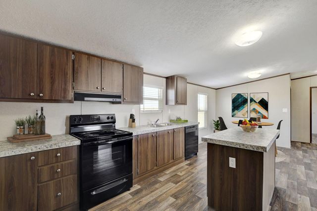 14512 Graef RD B, Creedmoor, TX 78610