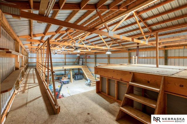 5550 McKinley Street, Omaha, NE 68152