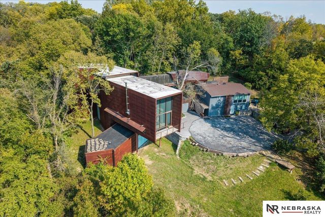 5550 McKinley Street, Omaha, NE 68152
