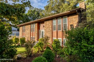 1215 S Dogwood Drive, Maryville, TN 37804