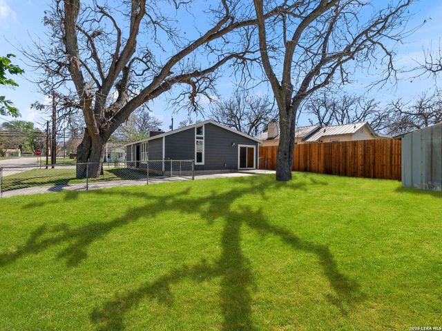 495 Mather, New Braunfels, TX 78130