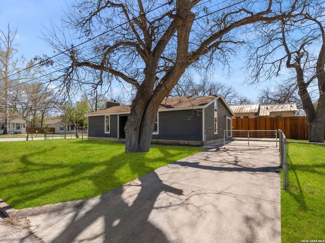 495 Mather, New Braunfels, TX 78130