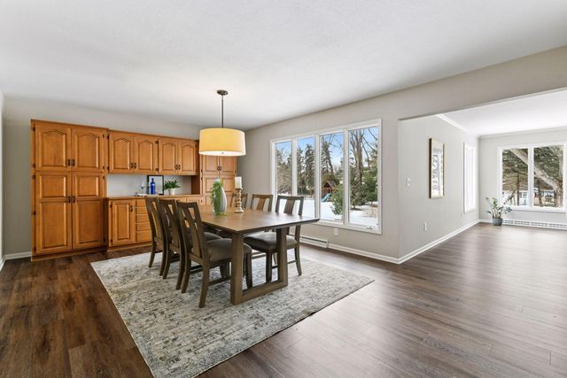 15760 Tonkawood Drive, Minnetonka, MN 55345