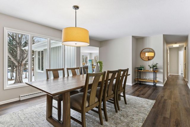 15760 Tonkawood Drive, Minnetonka, MN 55345