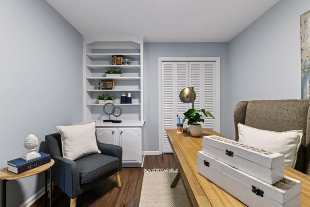 15760 Tonkawood Drive, Minnetonka, MN 55345