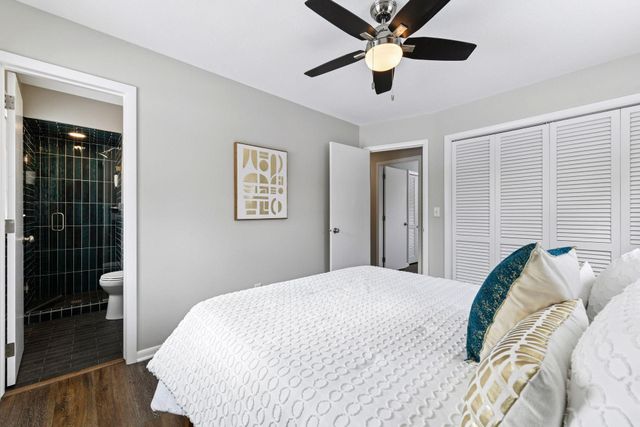 15760 Tonkawood Drive, Minnetonka, MN 55345