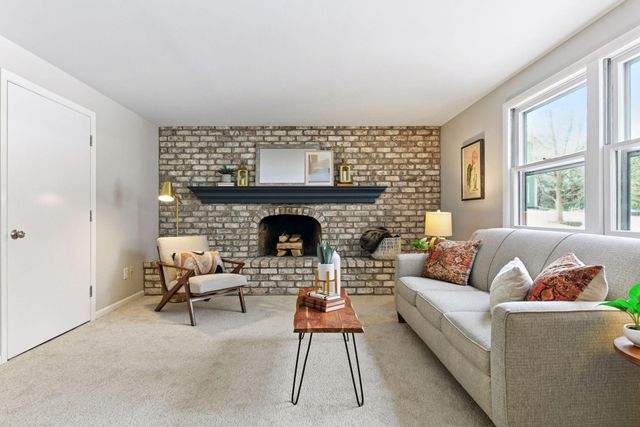 15760 Tonkawood Drive, Minnetonka, MN 55345