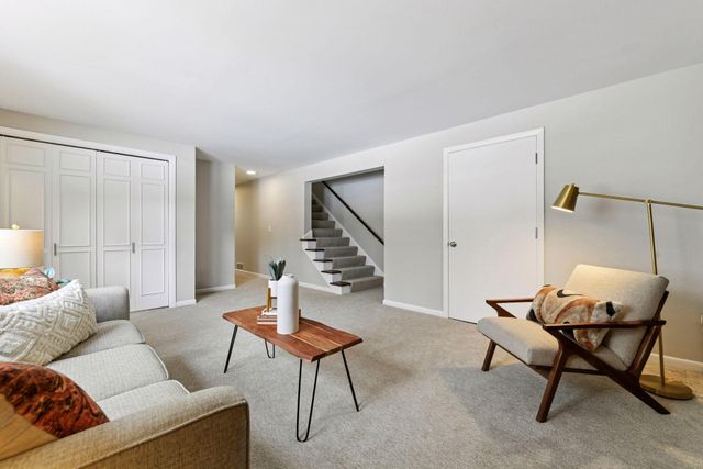 15760 Tonkawood Drive, Minnetonka, MN 55345