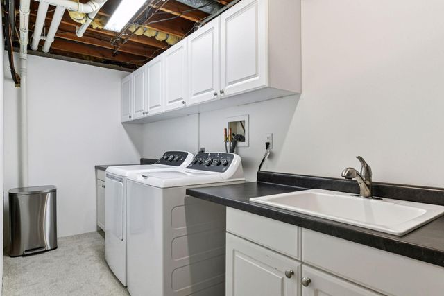 15760 Tonkawood Drive, Minnetonka, MN 55345