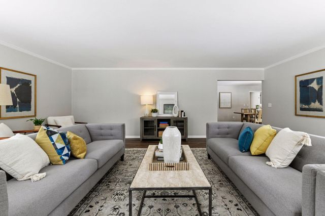 15760 Tonkawood Drive, Minnetonka, MN 55345