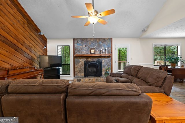 165 Felton Court, Fayetteville, GA 30214