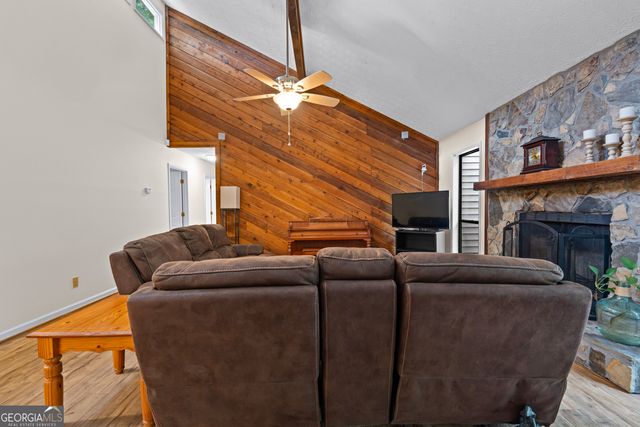 165 Felton Court, Fayetteville, GA 30214