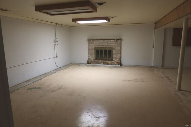 20 Highway 62 West Road, Mount Vernon, IN 47620