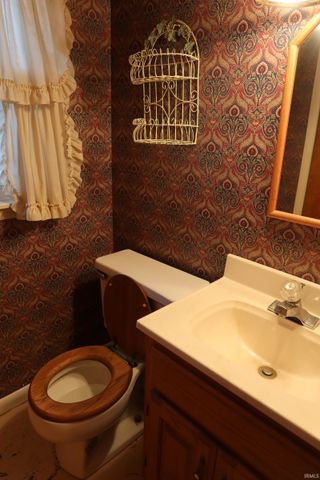 20 Highway 62 West Road, Mount Vernon, IN 47620