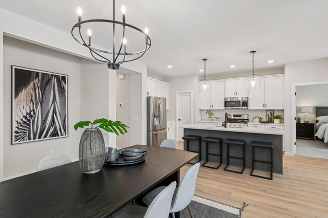 12439 Drayton Trail, Apple Valley, MN 55124