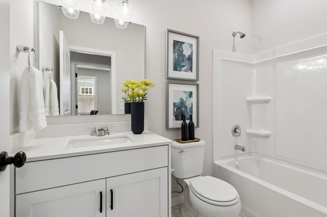 12439 Drayton Trail, Apple Valley, MN 55124