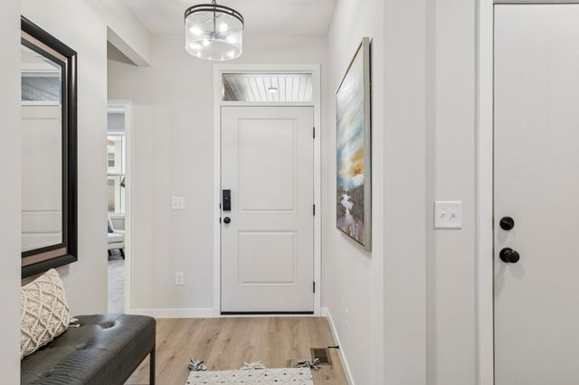 12439 Drayton Trail, Apple Valley, MN 55124