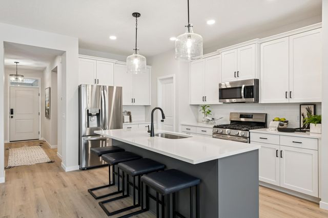 12439 Drayton Trail, Apple Valley, MN 55124