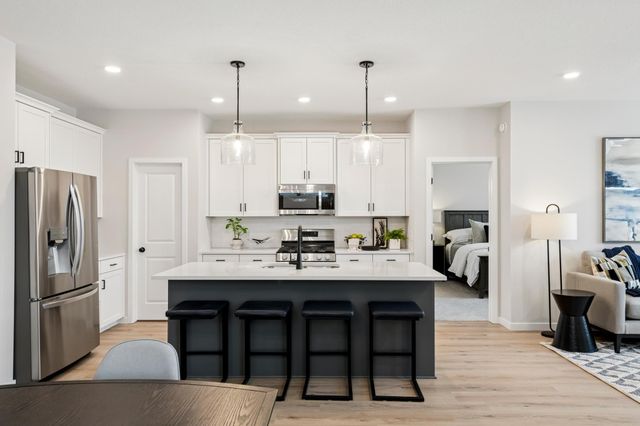 12439 Drayton Trail, Apple Valley, MN 55124