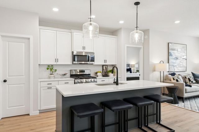 12439 Drayton Trail, Apple Valley, MN 55124