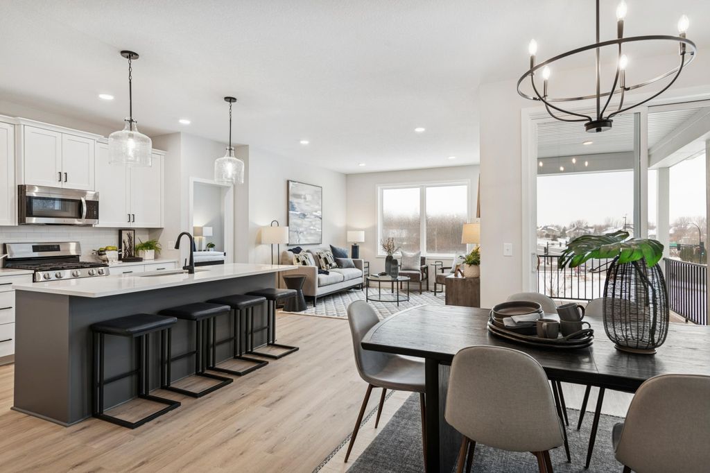 12439 Drayton Trail, Apple Valley, MN 55124