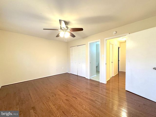 2404 ALBOT RD, Reston, VA 20191