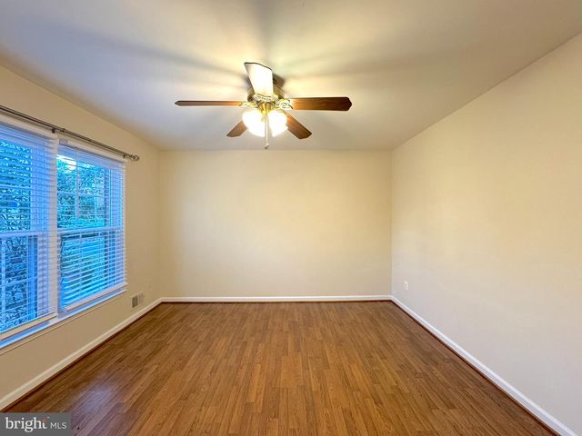 2404 ALBOT RD, Reston, VA 20191