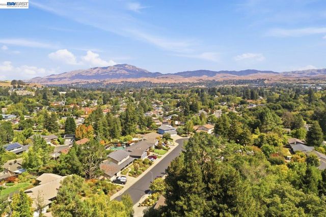 2451 Palmira Pl, San Ramon, CA 94583