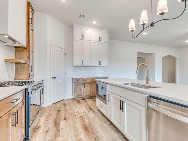 14739 S College Place, Bixby, OK 74008