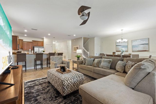 1464 MOON VALLEY DRIVE, Davenport, FL 33896