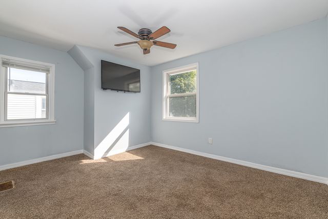 228 Highmoor Drive, Round Lake Park, IL 60073