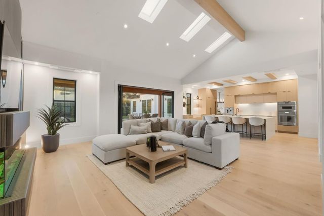 401 Dallas Drive, Campbell, CA 95008