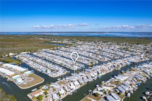 3904 Dewberry LN, St. James City, FL 33956