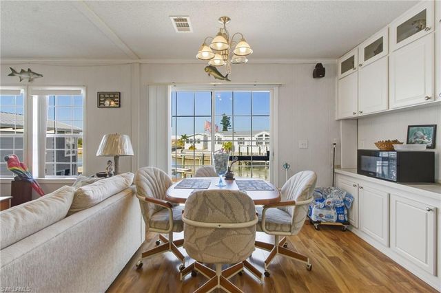 3904 Dewberry LN, St. James City, FL 33956