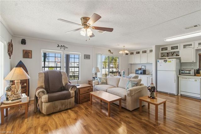 3904 Dewberry LN, St. James City, FL 33956