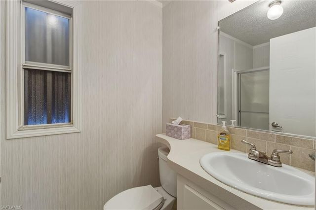 3904 Dewberry LN, St. James City, FL 33956