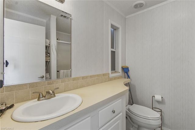 3904 Dewberry LN, St. James City, FL 33956