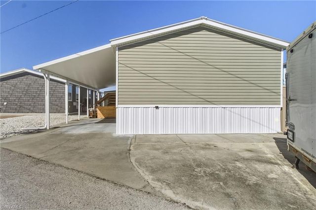 3904 Dewberry LN, St. James City, FL 33956