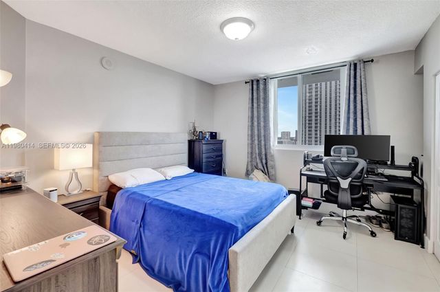 275 NE 18th St PH-09, Miami, FL 33132