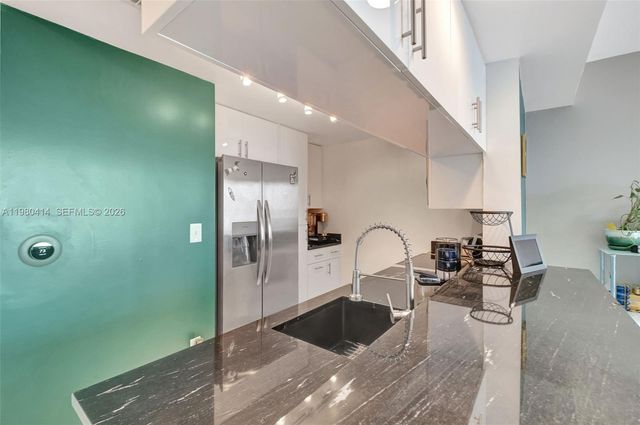 275 NE 18th St PH-09, Miami, FL 33132