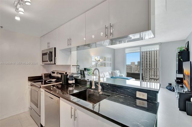 275 NE 18th St PH-09, Miami, FL 33132