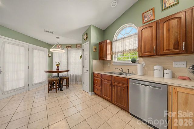 1110 Newfound Hollow Drive, Charlotte, NC 28214